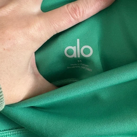 Alo Yoga 7/8 High Waist Airlift Legging in Lettuce Green Size Medium - Picture 11 of 12